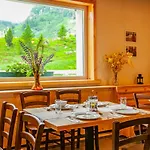 Schneekonig Szálloda 4*